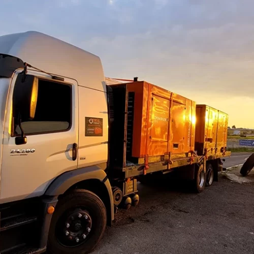 Caminhão com gerador de energia